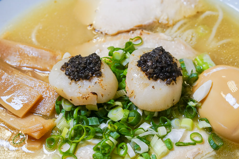 幸花雞白湯拉麵|高雄隱藏版深夜食堂!超銷魂的新品拉麵讓海鮮控超暴動?還有超多平價拉麵選擇!