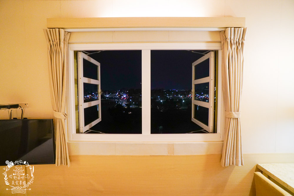 台南住宿[康橋商旅民生店]24小時供應的咖啡冰淇淋!可以欣賞到美麗的安平運河夜景?