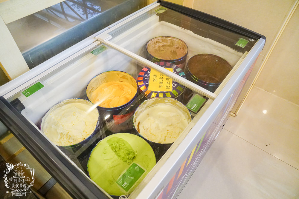 台南住宿[康橋商旅民生店]24小時供應的咖啡冰淇淋!可以欣賞到美麗的安平運河夜景?