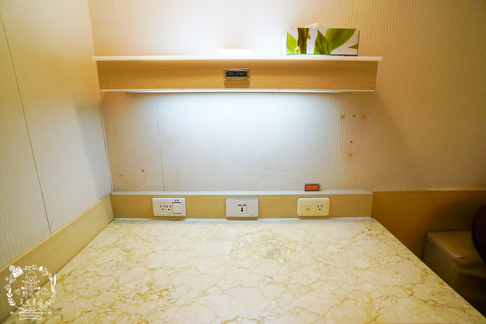 台南住宿[康橋商旅民生店]24小時供應的咖啡冰淇淋!可以欣賞到美麗的安平運河夜景?