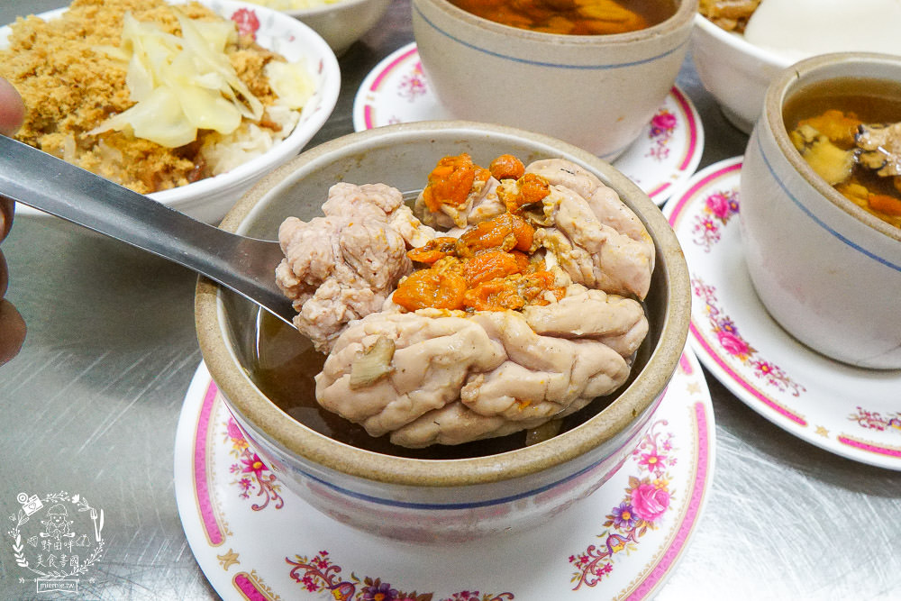 高雄|張記碗粿|鳳山人氣豬腦湯!中山路夜市必吃美食!從路邊攤搬家到店面! - 第17張圖 高雄|張記碗粿|鳳山人氣豬腦湯!中山路夜市必吃美食!從路邊攤搬家到店面!
