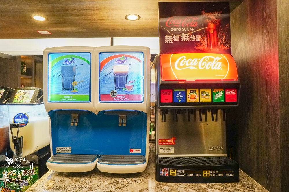 御串燒麻辣火鍋吃到飽|高雄也能吃到串串燒的重慶火鍋?最低558元就超過100種選項超霸氣!麻辣小龍蝦+水煮魚香麻帶勁!