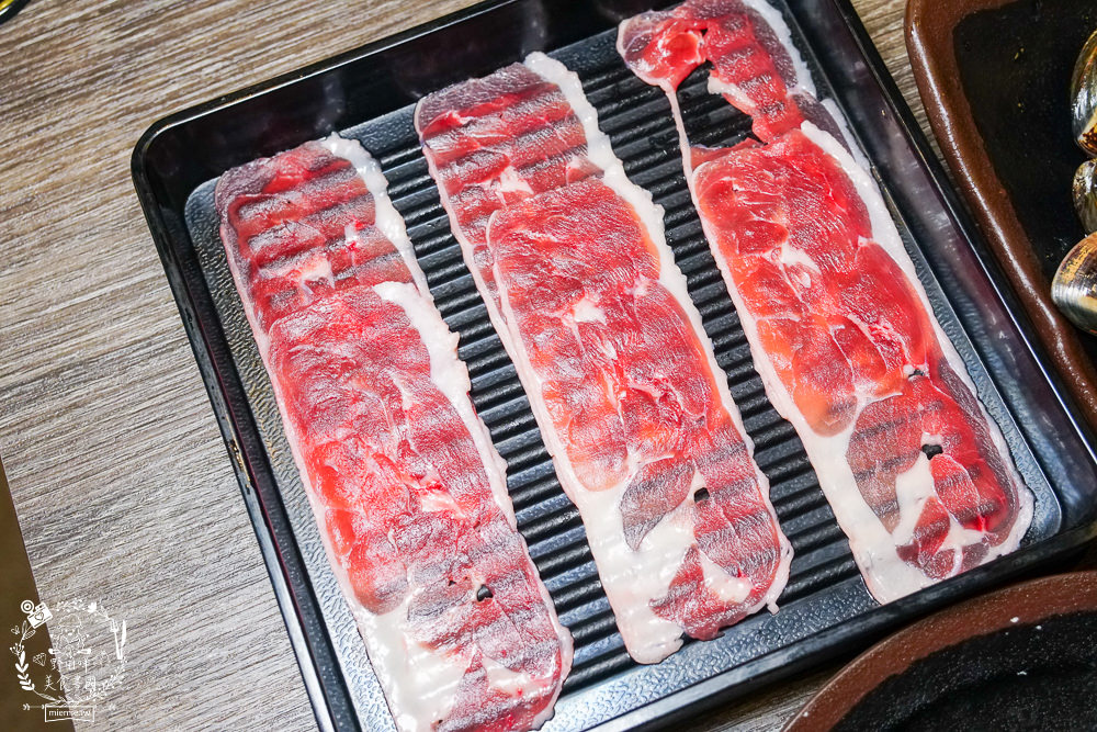 御串燒麻辣火鍋吃到飽|高雄也能吃到串串燒的重慶火鍋?最低558元就超過100種選項超霸氣!麻辣小龍蝦+水煮魚香麻帶勁!