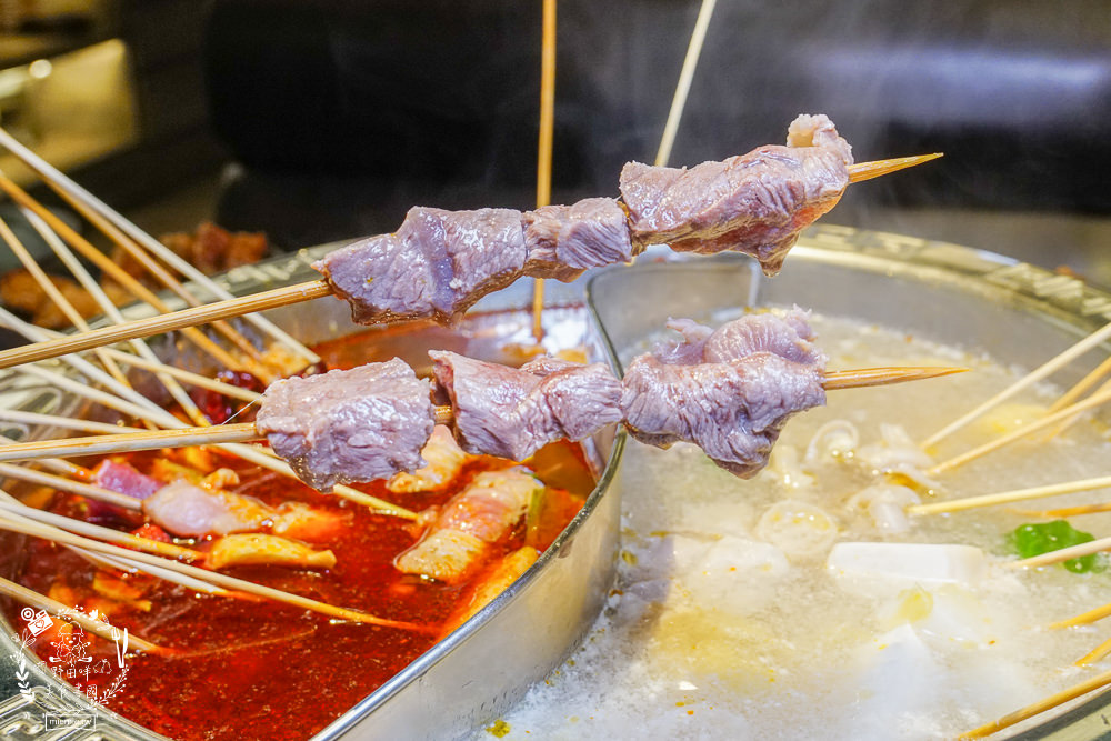 御串燒麻辣火鍋吃到飽|高雄也能吃到串串燒的重慶火鍋?最低558元就超過100種選項超霸氣!麻辣小龍蝦+水煮魚香麻帶勁!