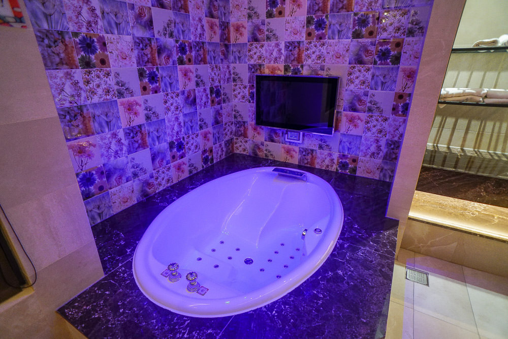 高雄御宿汽車旅館鳳山館|超人氣住宿|每逢假日一房難求