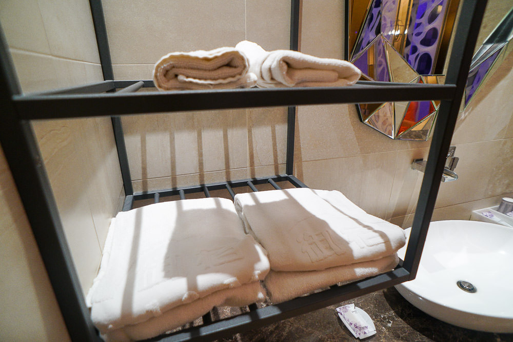 高雄御宿汽車旅館鳳山館|超人氣住宿|每逢假日一房難求