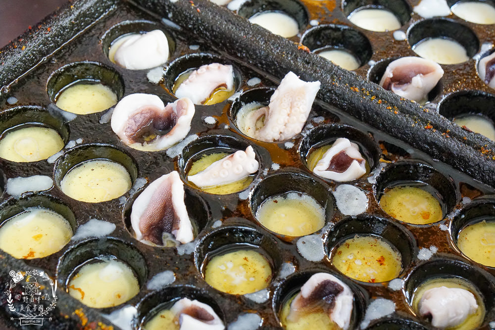 高雄[御澗章魚燒]浮誇到嫑嫑的必吃章魚燒!漁港嚴選整隻新鮮章魚?起司魚卵啵啵口感+香濃牽絲乳酪?