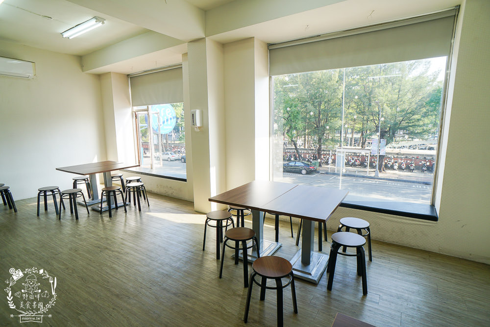 高雄便當推薦[御蕎園排骨飯]三民高CP值便當店!滷肉排骨雙拼人氣推薦!霸氣特餐超豐盛?