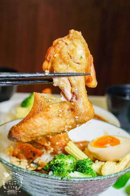 高雄[悅食堂]文山特區用料實在的日式料理!不惜成本採用溫體豬雞肉品嘗起來超安心!!