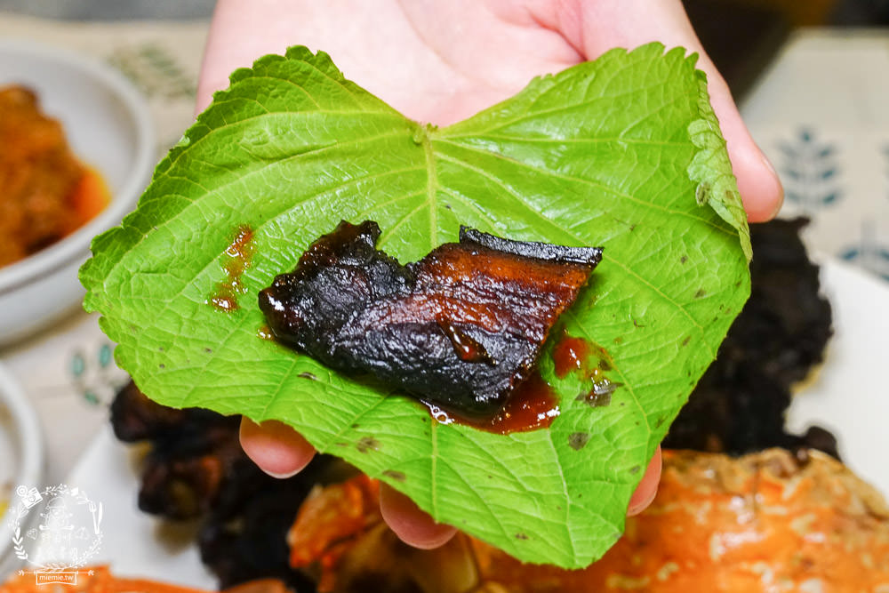 情韓式餐廳|高雄韓式料理399元吃到飽居然有超肥美螃蟹跟韓式滷豬腳?韓國人超愛的銷魂醬醃螃蟹不預定吃不到?