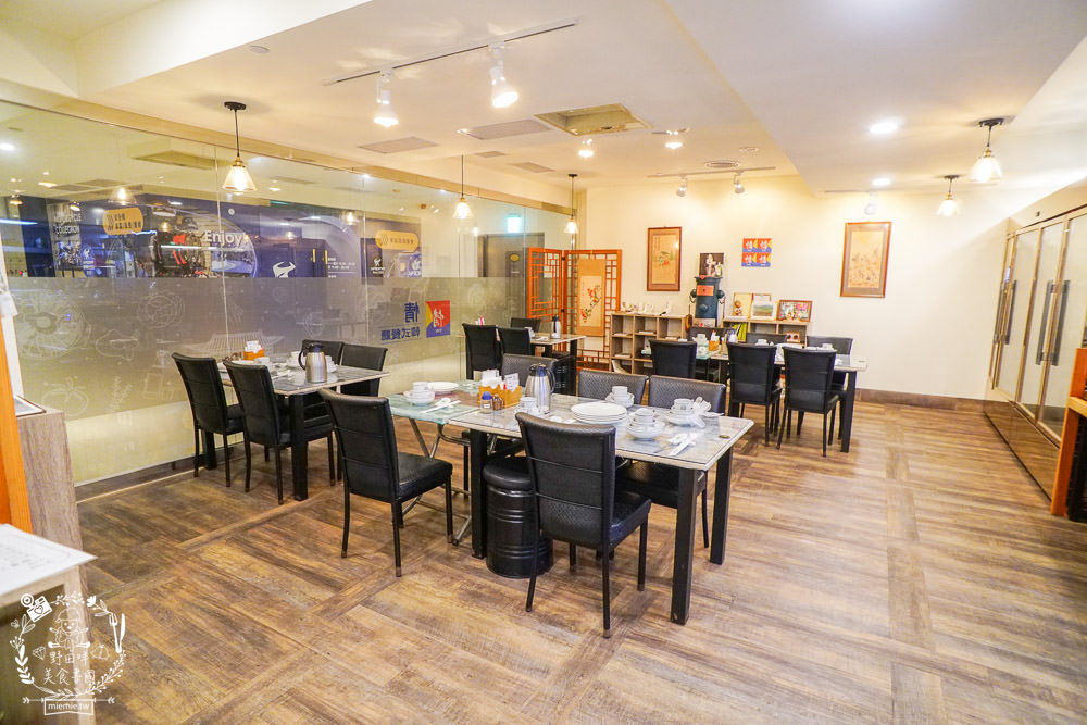 情韓式餐廳|高雄韓式料理399元吃到飽居然有超肥美螃蟹跟韓式滷豬腳?韓國人超愛的銷魂醬醃螃蟹不預定吃不到?