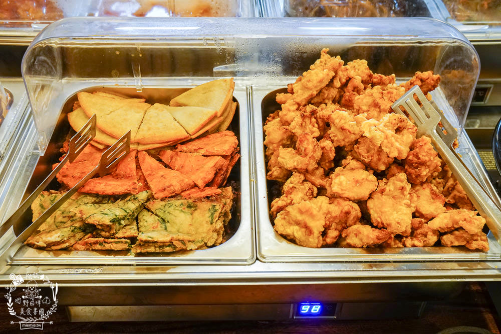 情韓式餐廳|高雄韓式料理399元吃到飽居然有超肥美螃蟹跟韓式滷豬腳?韓國人超愛的銷魂醬醃螃蟹不預定吃不到?