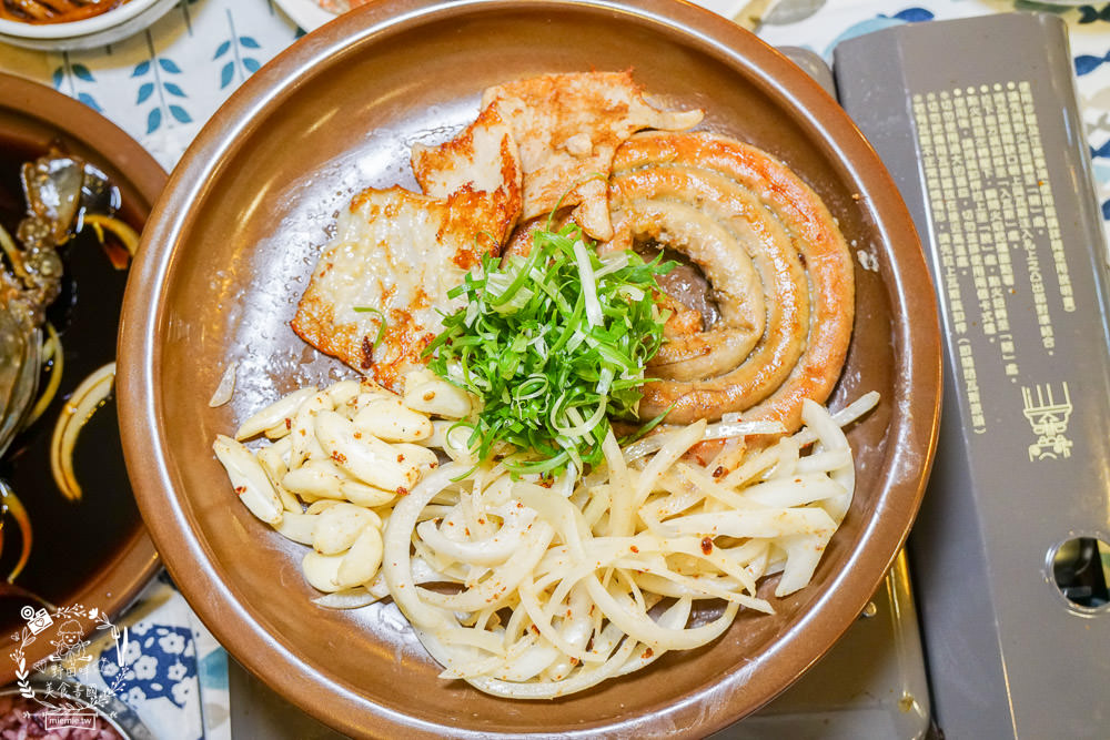 情韓式餐廳|高雄韓式料理399元吃到飽居然有超肥美螃蟹跟韓式滷豬腳?韓國人超愛的銷魂醬醃螃蟹不預定吃不到?