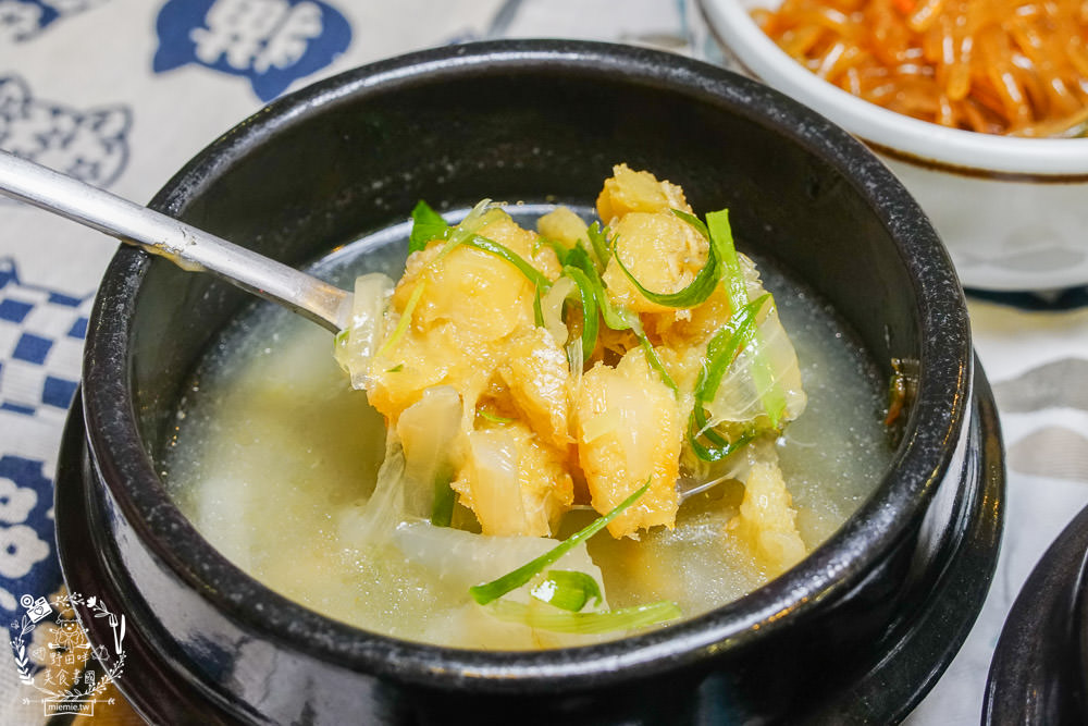 情韓式餐廳|高雄韓式料理399元吃到飽居然有超肥美螃蟹跟韓式滷豬腳?韓國人超愛的銷魂醬醃螃蟹不預定吃不到?