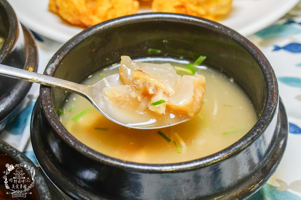 情韓式餐廳|高雄韓式料理399元吃到飽居然有超肥美螃蟹跟韓式滷豬腳?韓國人超愛的銷魂醬醃螃蟹不預定吃不到?