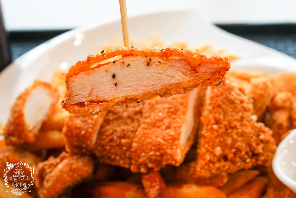 愛琴海岸海景渡假農場|高雄超浪漫的海景咖啡廳!一望無際的碧海藍天與超好拍攝的夢幻藝術裝置! - 第70張圖 愛琴海岸海景渡假農場|高雄超浪漫的海景咖啡廳!一望無際的碧海藍天與超好拍攝的夢幻藝術裝置!