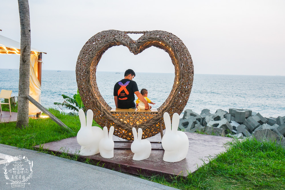 愛琴海岸海景渡假農場|高雄超浪漫的海景咖啡廳!一望無際的碧海藍天與超好拍攝的夢幻藝術裝置! - 第40張圖 愛琴海岸海景渡假農場|高雄超浪漫的海景咖啡廳!一望無際的碧海藍天與超好拍攝的夢幻藝術裝置!