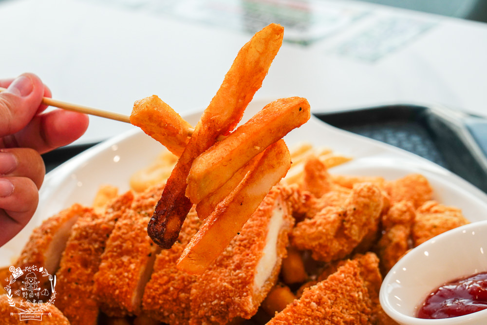 愛琴海岸海景渡假農場|高雄超浪漫的海景咖啡廳!一望無際的碧海藍天與超好拍攝的夢幻藝術裝置! - 第71張圖 愛琴海岸海景渡假農場|高雄超浪漫的海景咖啡廳!一望無際的碧海藍天與超好拍攝的夢幻藝術裝置!