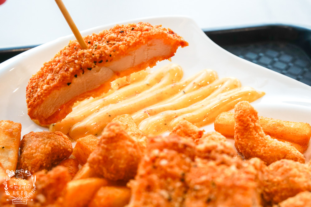 愛琴海岸海景渡假農場|高雄超浪漫的海景咖啡廳!一望無際的碧海藍天與超好拍攝的夢幻藝術裝置! - 第69張圖 愛琴海岸海景渡假農場|高雄超浪漫的海景咖啡廳!一望無際的碧海藍天與超好拍攝的夢幻藝術裝置!