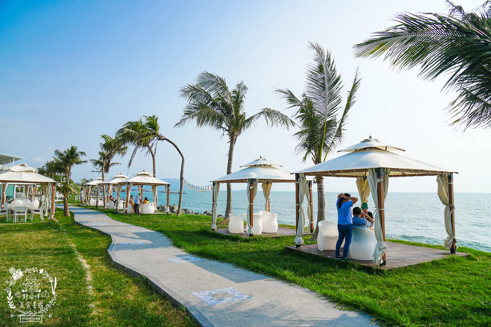 愛琴海岸海景渡假農場|高雄超浪漫的海景咖啡廳!一望無際的碧海藍天與超好拍攝的夢幻藝術裝置! - 第25張圖 愛琴海岸海景渡假農場|高雄超浪漫的海景咖啡廳!一望無際的碧海藍天與超好拍攝的夢幻藝術裝置!