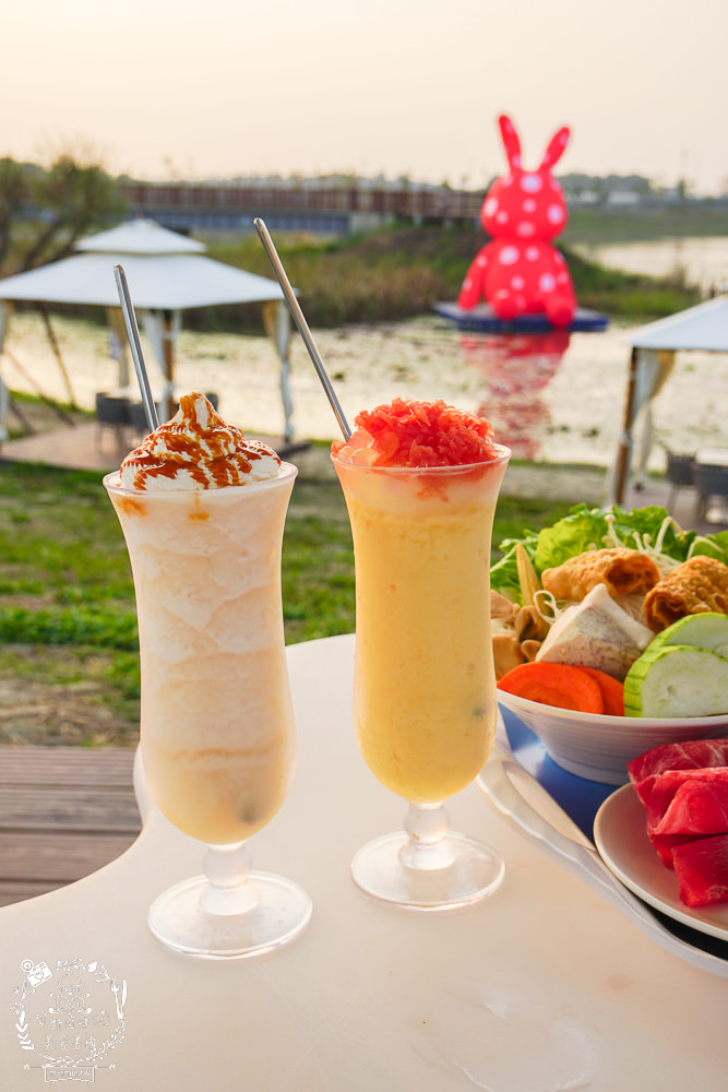 愛琴湖盼景觀咖啡餐廳|潮州鐵道園區內的夢幻景觀咖啡廳!超多兔兔花燈可以拍照打卡!