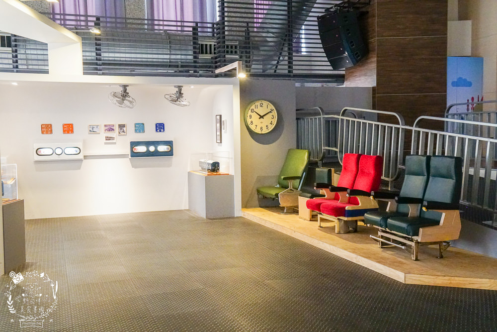 愛琴湖盼景觀咖啡餐廳|潮州鐵道園區內的夢幻景觀咖啡廳!超多兔兔花燈可以拍照打卡!