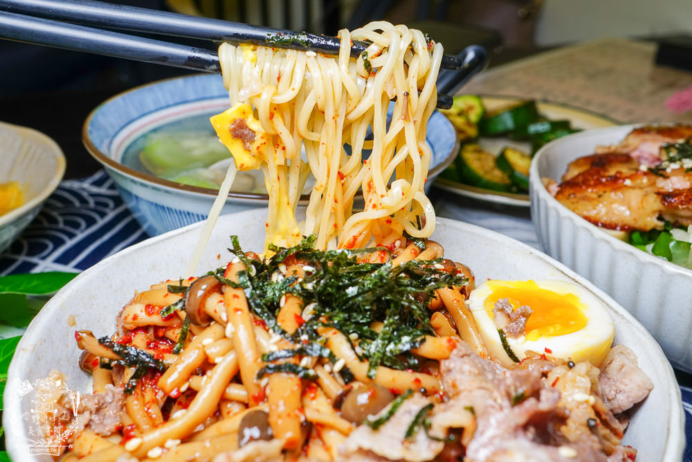 高雄[感丼現食料理]鳳山火車站附近的超人氣高CP值丼飯!隱藏版丼飯澎湃推薦!鳳山美食推薦