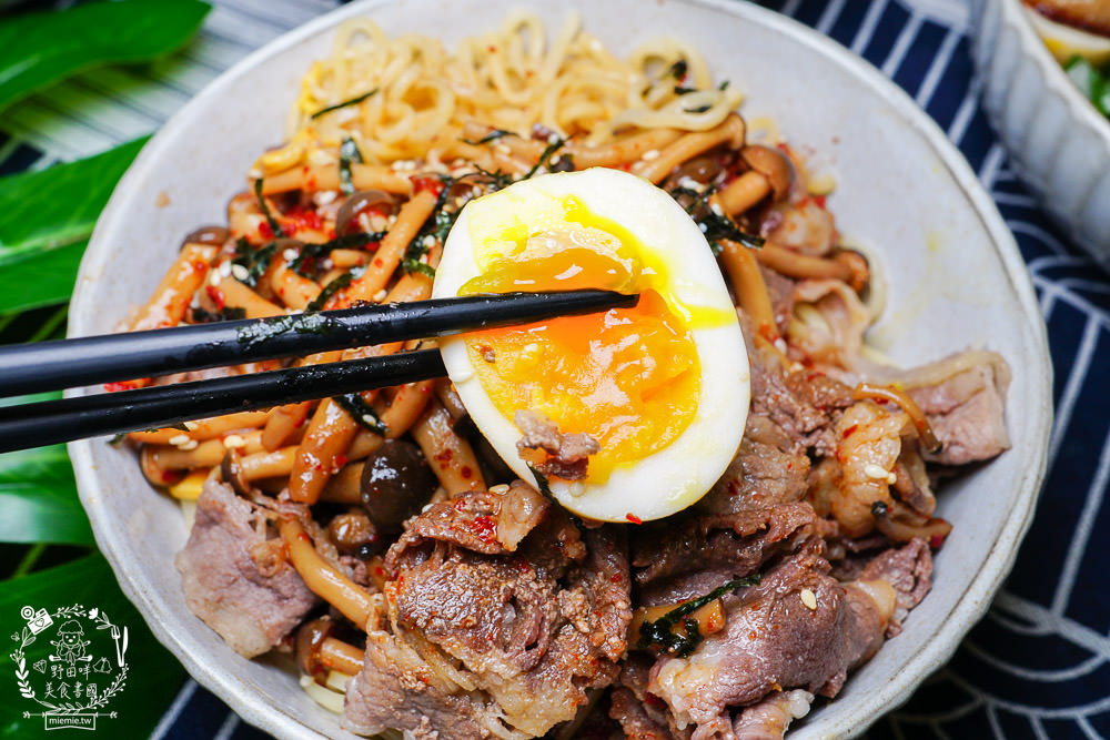 高雄[感丼現食料理]鳳山火車站附近的超人氣高CP值丼飯!隱藏版丼飯澎湃推薦!鳳山美食推薦