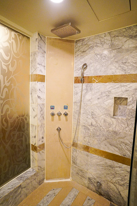 高雄休息推薦!慕夏汽車旅館|精緻峇里島氛圍|高級衛浴設備|設備齊全汽車旅館