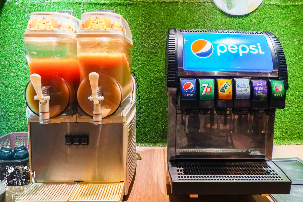 打爆豬韓式燒肉吃到飽|高雄CP值爆高的火烤兩吃到飽!最低309元可以吃到65以上選項?13種厚切肉片爽爽吃到飽! - 第23張圖 打爆豬韓式燒肉吃到飽|高雄CP值爆高的火烤兩吃到飽!最低309元可以吃到65以上選項?13種厚切肉片爽爽吃到飽!