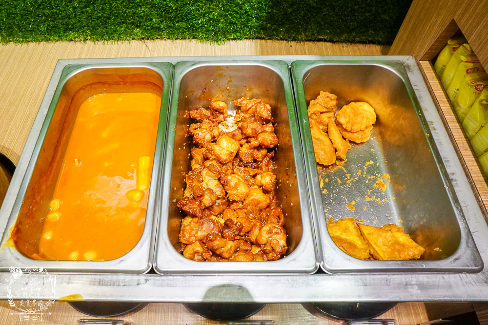 打爆豬韓式燒肉吃到飽|高雄CP值爆高的火烤兩吃到飽!最低309元可以吃到65以上選項?13種厚切肉片爽爽吃到飽! - 第22張圖 打爆豬韓式燒肉吃到飽|高雄CP值爆高的火烤兩吃到飽!最低309元可以吃到65以上選項?13種厚切肉片爽爽吃到飽!