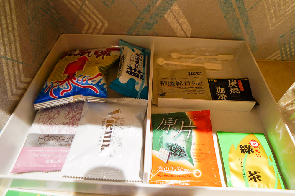 高雄小港汽車旅館[打狗戀館]超浪漫的舒適大空間|按摩浴缸寬廣好泡澡