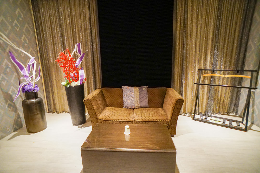 高雄小港汽車旅館[打狗戀館]超浪漫的舒適大空間|按摩浴缸寬廣好泡澡