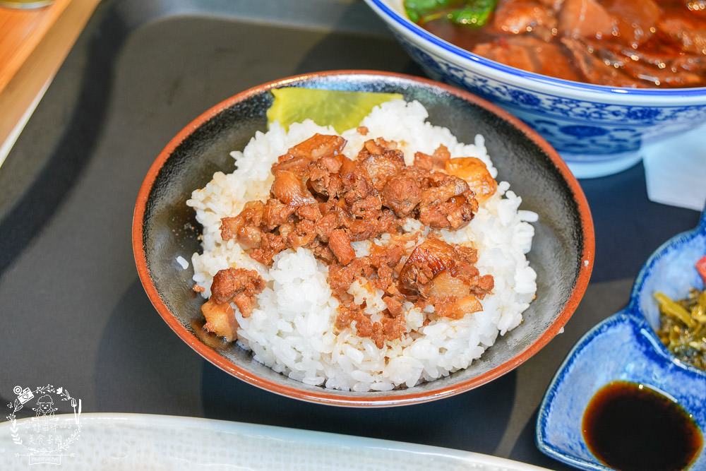承億福利社|隱藏在承億酒店與喜樂影城的澎湃牛肉麵!還有水餃肉燥飯可以點哦~
