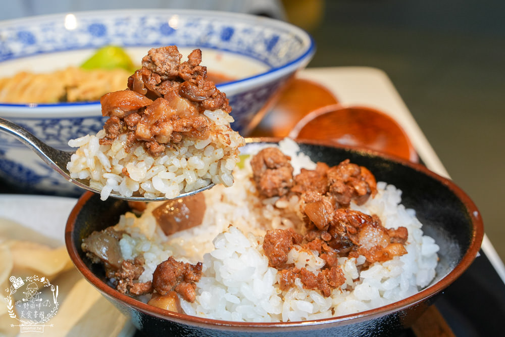 承億福利社|隱藏在承億酒店與喜樂影城的澎湃牛肉麵!還有水餃肉燥飯可以點哦~