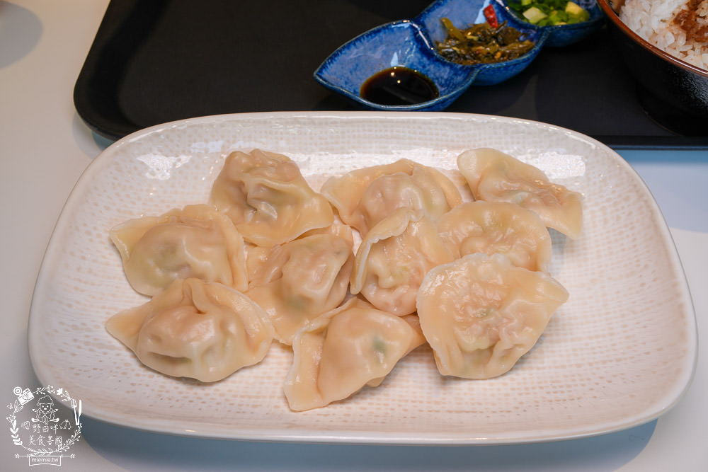 承億福利社|隱藏在承億酒店與喜樂影城的澎湃牛肉麵!還有水餃肉燥飯可以點哦~