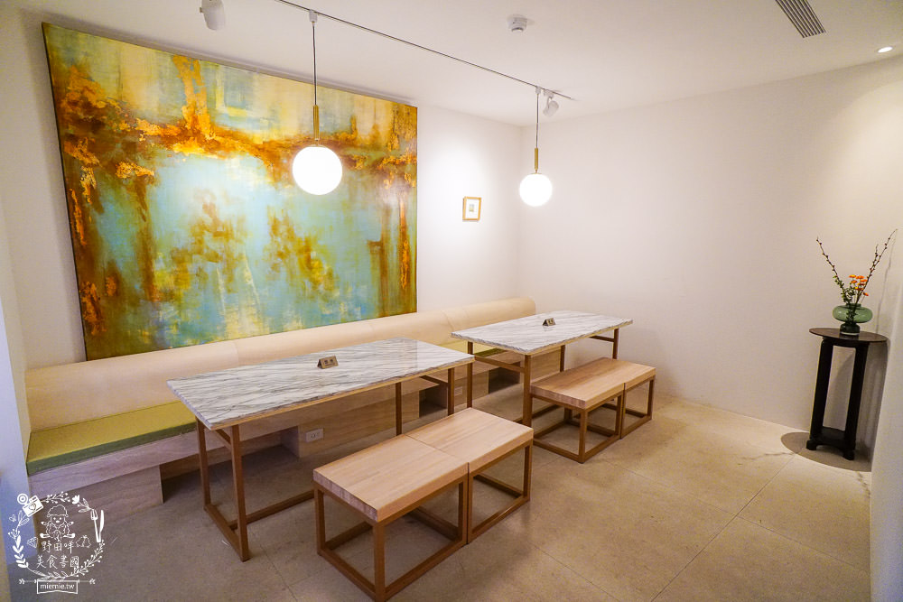 高雄[抱一茶屋]美術館超隱密的人氣日式風格餐廳!簡約淡雅的舒適空間!