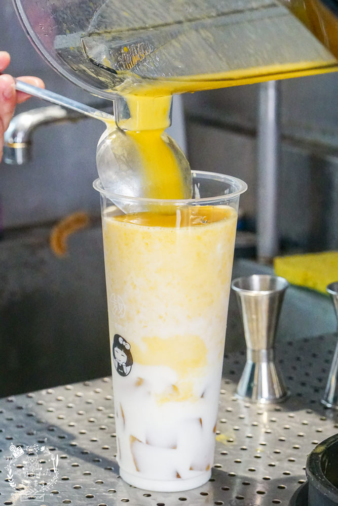 高雄[敖茶手作茶飲崇德店]傳統飲品也能潮出新風味的飲料店!顛覆大眾想像的梅子創意飲品!