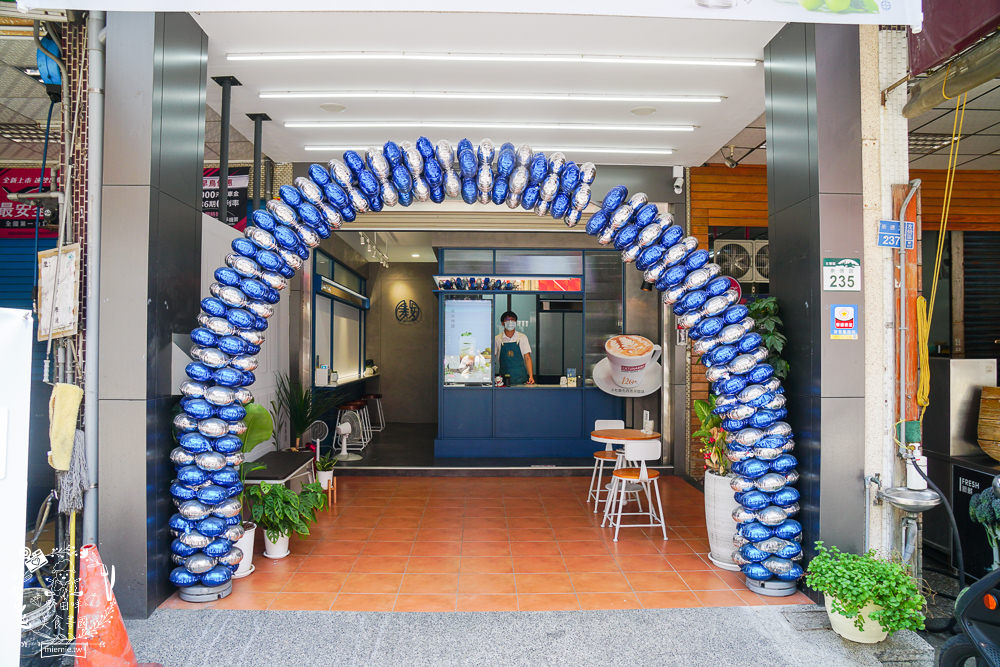 高雄[敖茶手作茶飲崇德店]傳統飲品也能潮出新風味的飲料店!顛覆大眾想像的梅子創意飲品!