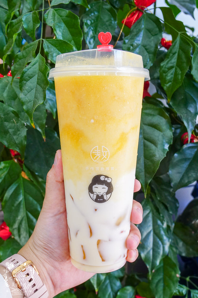 高雄[敖茶手作茶飲崇德店]傳統飲品也能潮出新風味的飲料店!顛覆大眾想像的梅子創意飲品!
