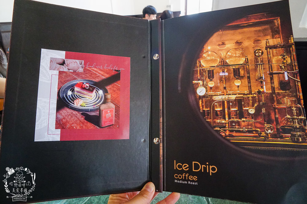 高雄[新濱・駅前]金碧輝煌的百年老銀行化身復古咖啡廳!西子灣咖啡廳推薦