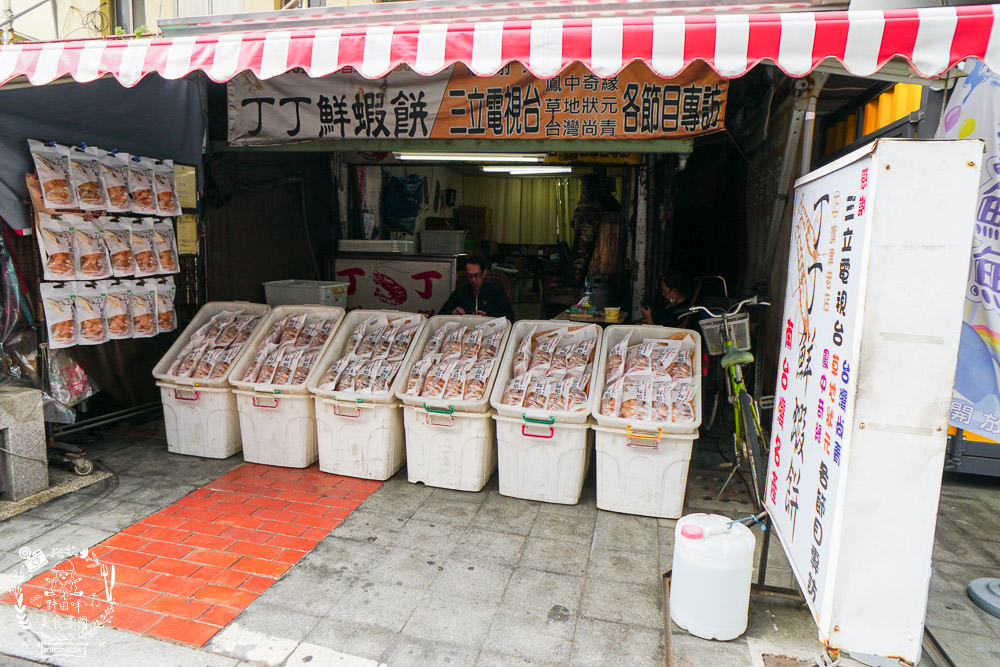 高雄旗津老街美食推薦!超人氣烤魷魚|超獨特泡菜蝦蛋|假日排隊的番薯椪|海產店多到滿出來RRRR~