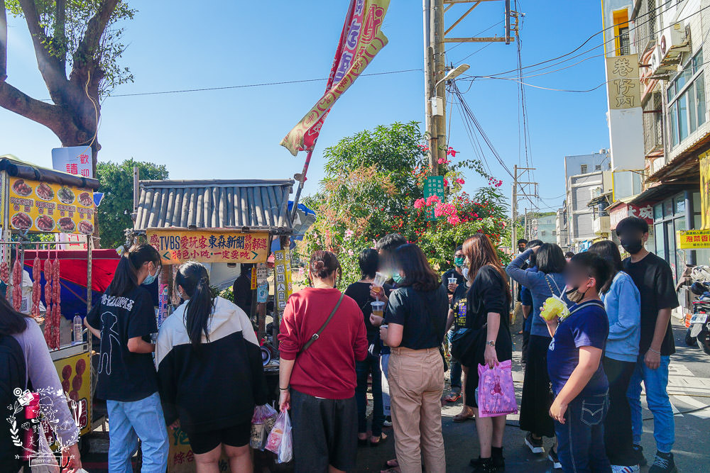 高雄旗津老街美食推薦!超人氣烤魷魚|超獨特泡菜蝦蛋|假日排隊的番薯椪|海產店多到滿出來RRRR~
