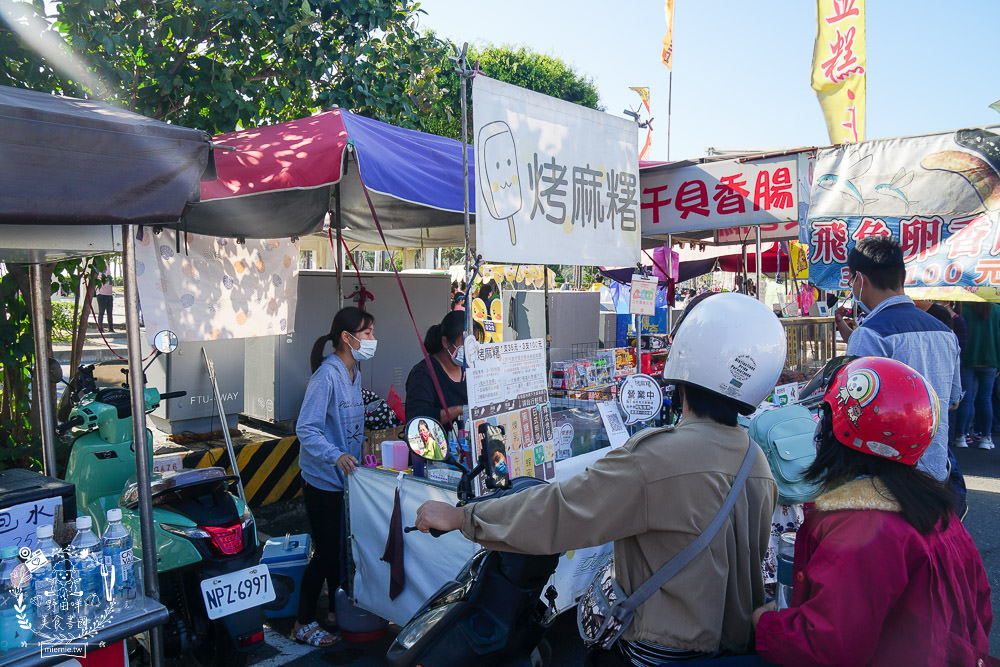 高雄旗津老街美食推薦!超人氣烤魷魚|超獨特泡菜蝦蛋|假日排隊的番薯椪|海產店多到滿出來RRRR~