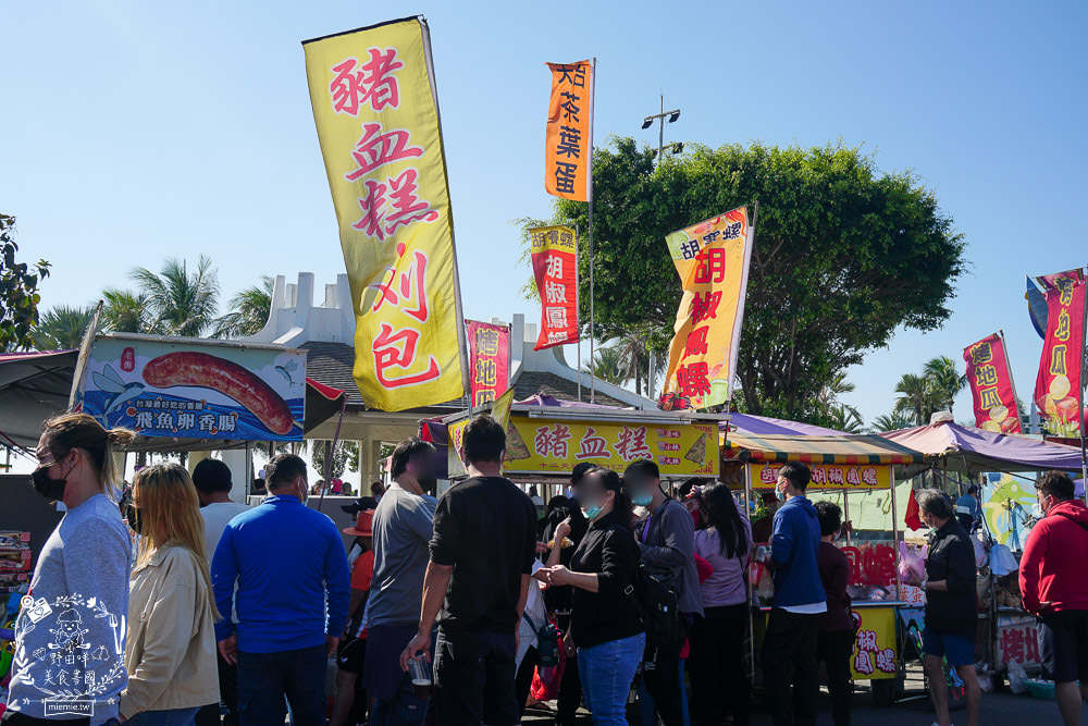 高雄旗津老街美食推薦!超人氣烤魷魚|超獨特泡菜蝦蛋|假日排隊的番薯椪|海產店多到滿出來RRRR~