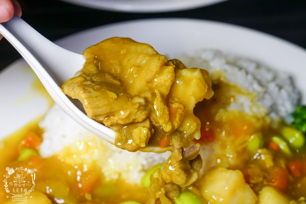 高雄[旗津道沙灘酒店]浩瀚景觀親子住宿/旗津版摩西分海導覽旅遊