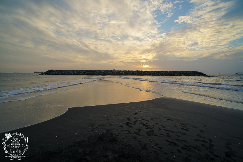 高雄[旗津道沙灘酒店]浩瀚景觀親子住宿/旗津版摩西分海導覽旅遊