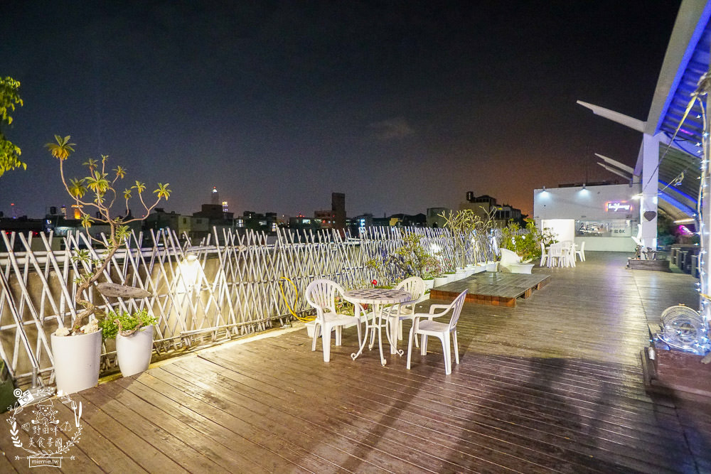 高雄[旗津道沙灘酒店]浩瀚景觀親子住宿/旗津版摩西分海導覽旅遊