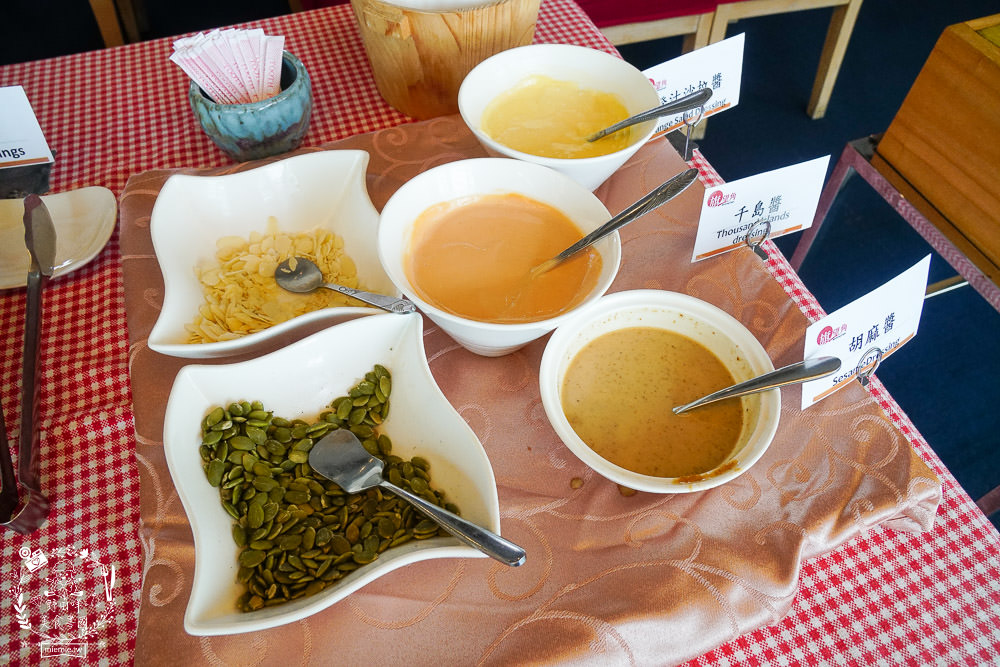 高雄[旗津道沙灘酒店]浩瀚景觀親子住宿/旗津版摩西分海導覽旅遊