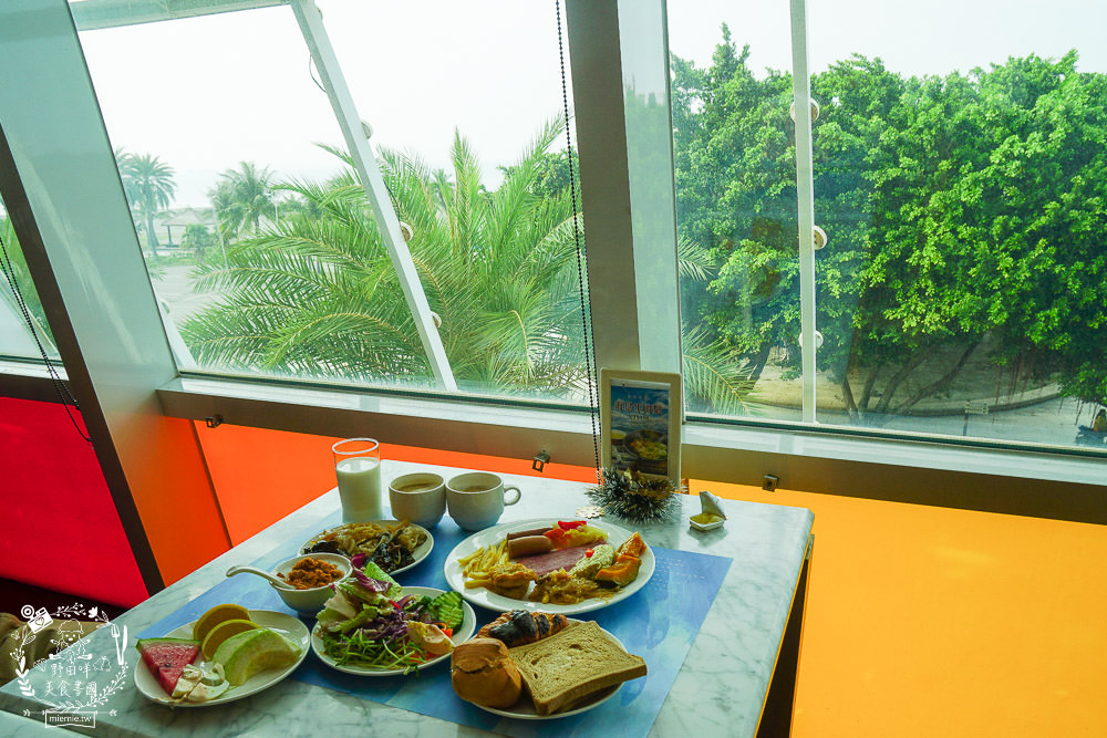 高雄[旗津道沙灘酒店]浩瀚景觀親子住宿/旗津版摩西分海導覽旅遊